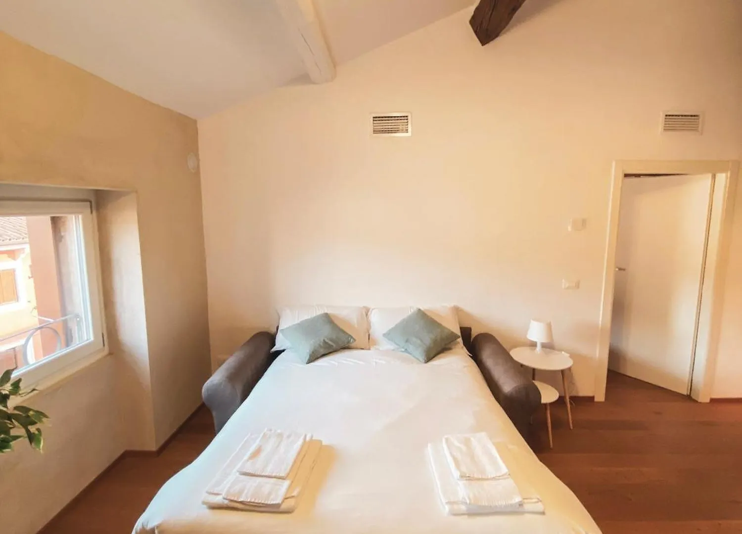 Ponte Pietra Luxury Home In Verona Apartman