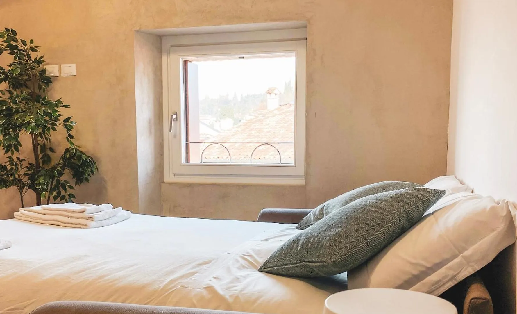 Ponte Pietra Luxury Home In Verona Olaszország