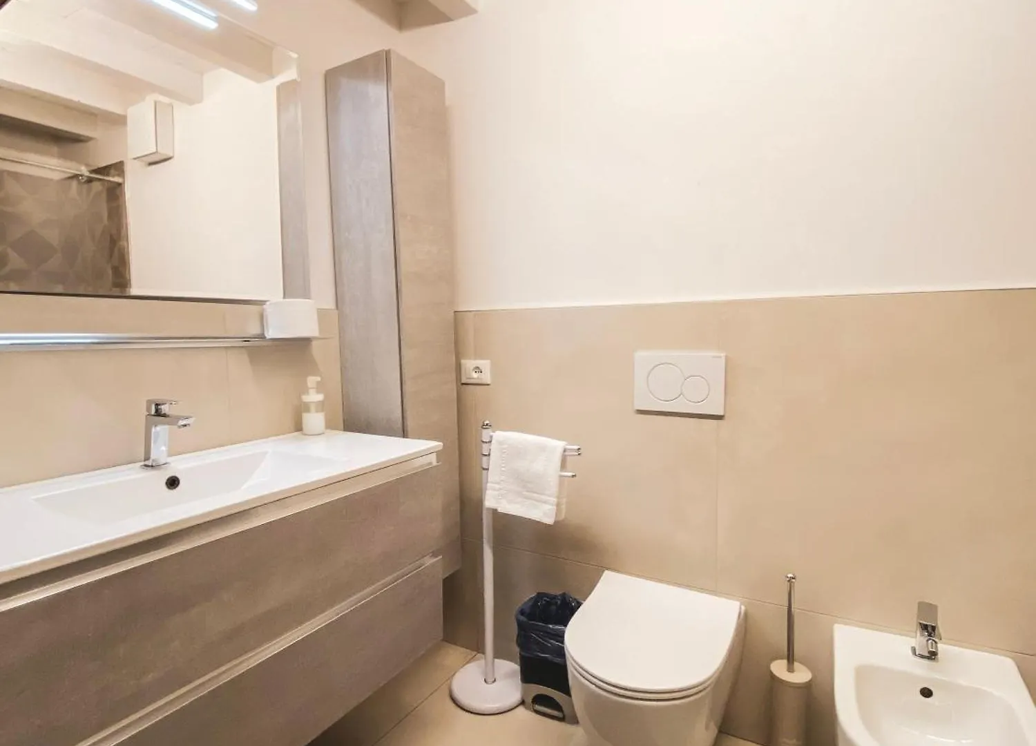 Ponte Pietra Luxury Home In Verona Appartamento
