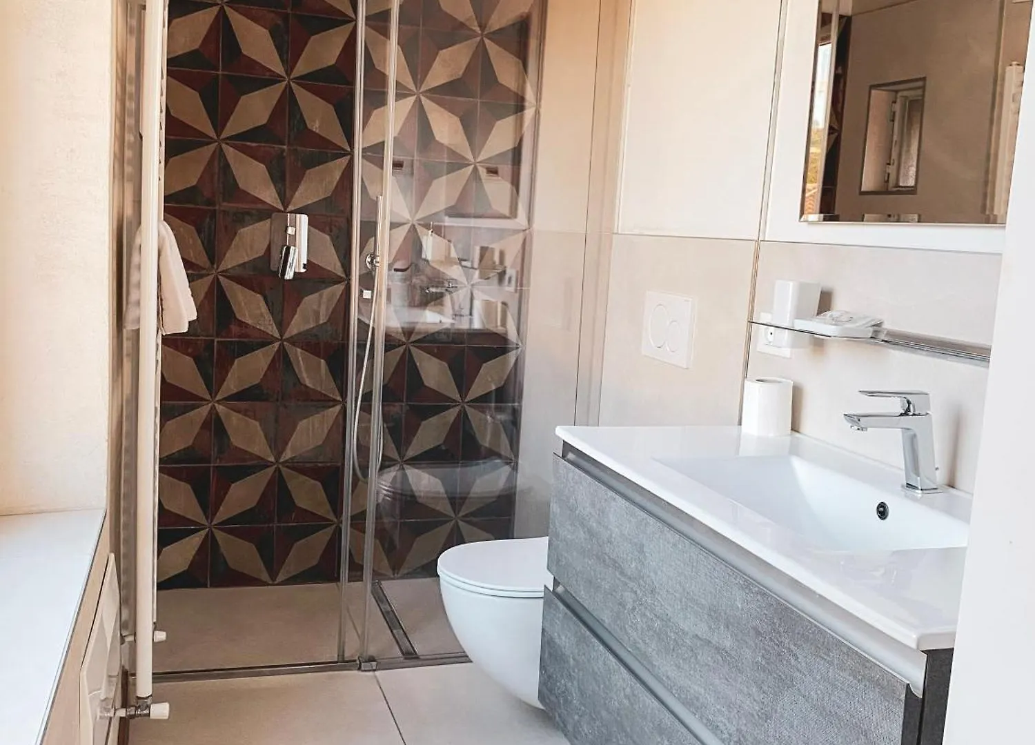 Ponte Pietra Luxury Home In Verona